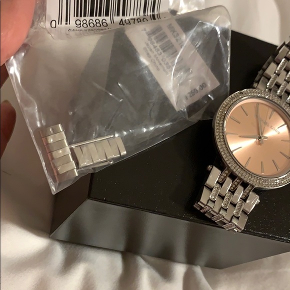 Michael Kors watch - Picture 5 of 5